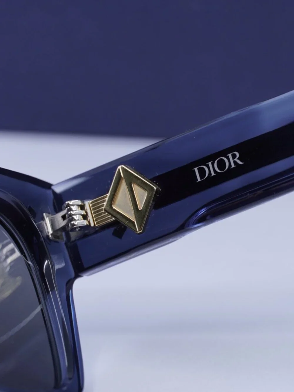 Dior CD DIAMOND S2 30G7 Square Sunglasses - Blue / Purple Mirrored